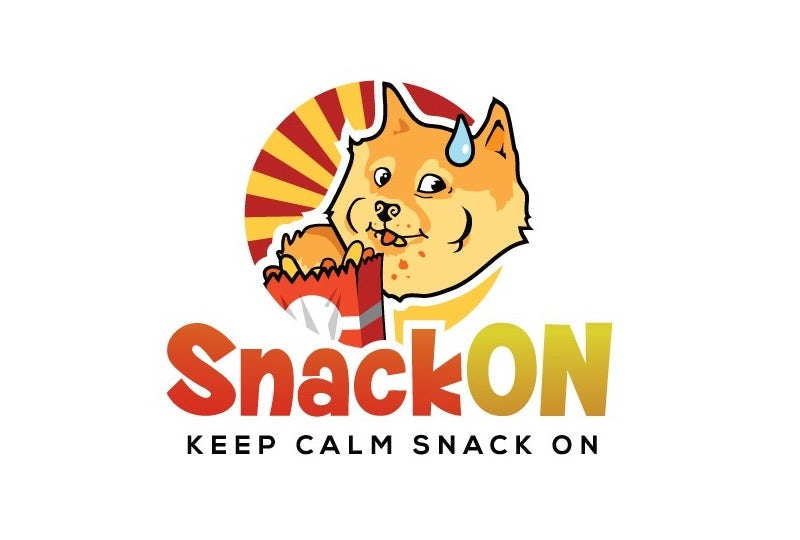  Круглый логотип мультяшного шиба-ину, едящего закуски 