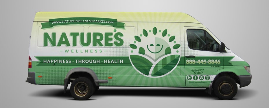  зеленая пленка-фургон с логотипом солнца и информацией о продукте "width =" 2000 "height =" 808 