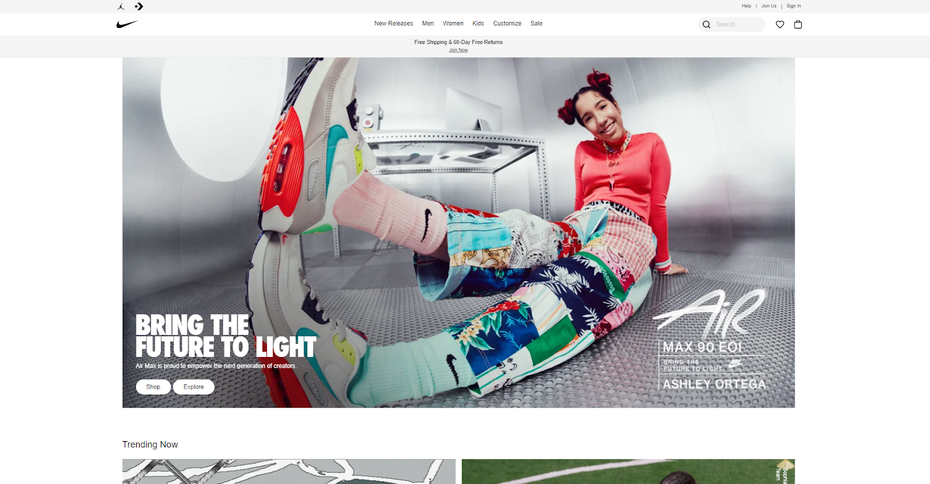  снимок экрана домашней страницы Nike "width =" 1560 "height =" 812 "/> 
 
<figcaption> через Nike </figcaption></figure>
<p> Nike выражает свой четкий, ориентированный на действия бренд, демонстрируя на своем веб-сайте обувь, одежда и люди в действии, носящие их, на совершенно белом фоне. Белому контрастирует черный текст, разделяющий каждую секцию. </p>
<h3 id=