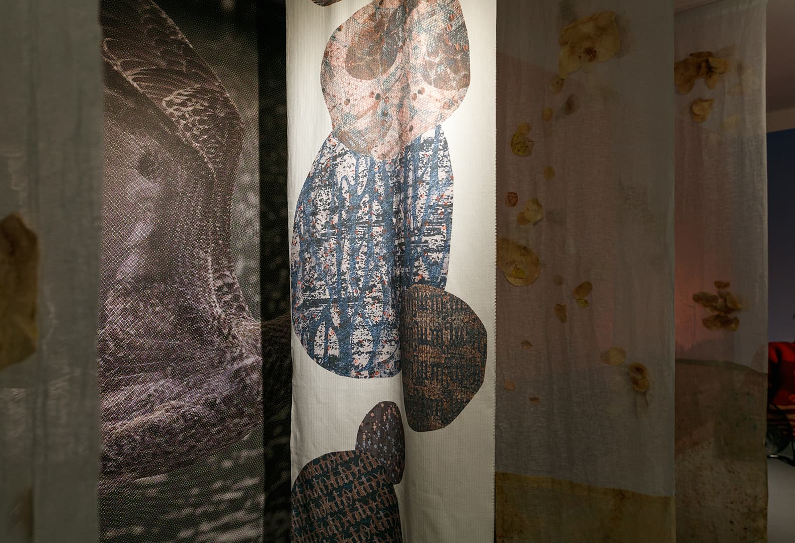 Текстильная инсталляция «Внутренняя миграция». Александра Фалиштынская