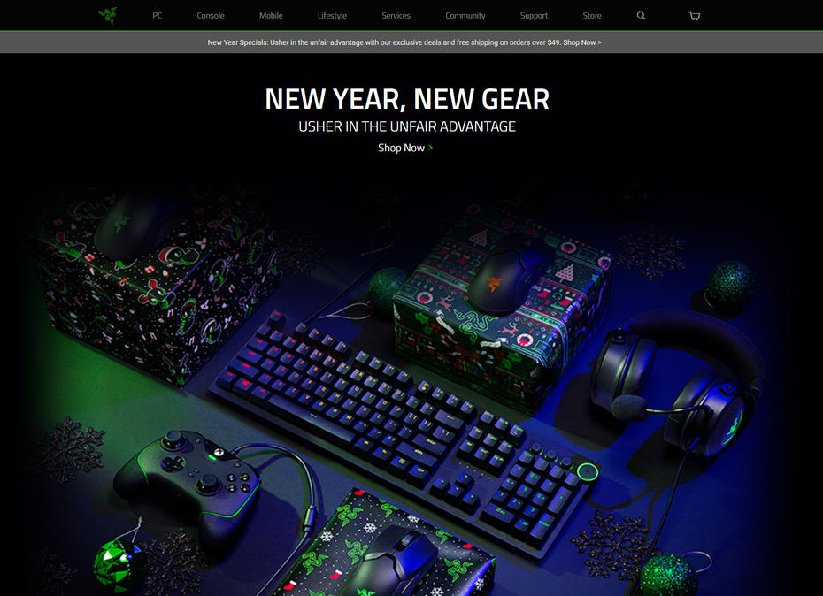 Веб-сайт Razer с игровым оборудованием, мышью, управлением, клавиатурой и наушниками в качестве главной страницы image" width="1600" height="1160"/>
 
<figcaption>Целевая аудитория Razer, геймеры, явно прозрачна их брендинг и изображения через Razer. Благодаря использованию изображений своих игровых продуктов, а также тону своего языка, рекламируя «несправедливое преимущество» своих продуктов, компания отчетливо определила свою целевую аудиторию.</p>
<p>Razer прилагает согласованные усилия, чтобы обратиться к своей аудитории через портал сообщества. На своем новом веб-сайте рассмотрите возможность включения раздела сообщества или, по крайней мере, страницы контактов.</p>
<h3>Составьте план</h3>
<p>Теперь, когда вы знаете цель и аудиторию своего веб-сайта, пришло время составить план. Вы создаете свой веб-сайт, нанимая разработчика или пытаетесь разобраться в HTML, CSS и Javascript? Если нет, не расстраивайтесь. Существуют такие службы, как Squarespace, Wix и WordPress, которые предлагают способы создания веб-сайтов без кода, поддерживающие настольные и мобильные платформы.</p>
<figure data-id=