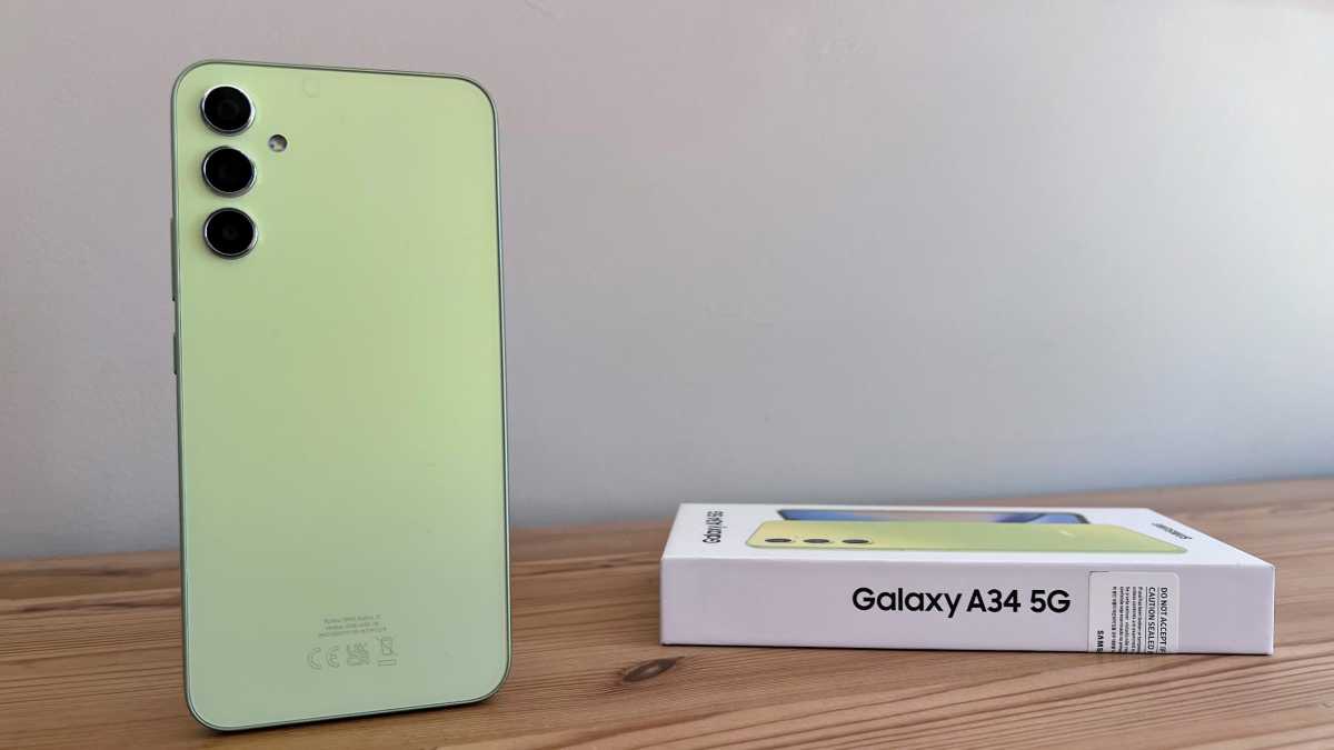 Samsung Galaxy A34 в цвете Awesome Lime