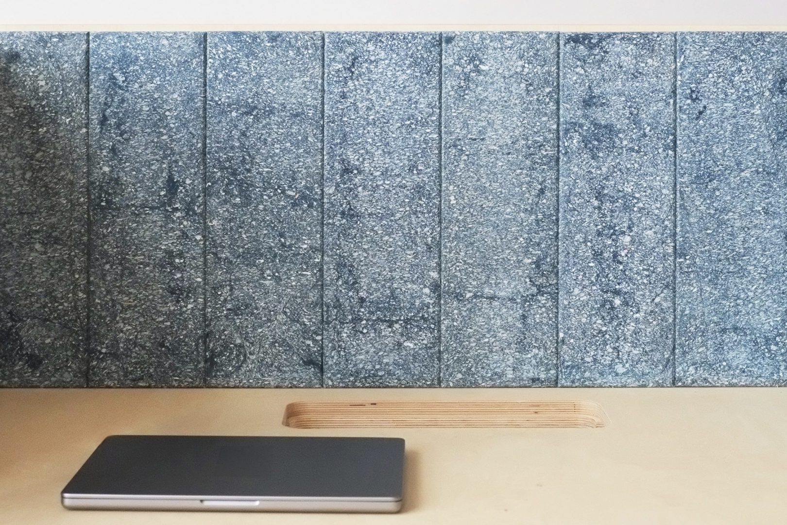 Blast Studio начала производить материал из использованных кофейных стаканчиков