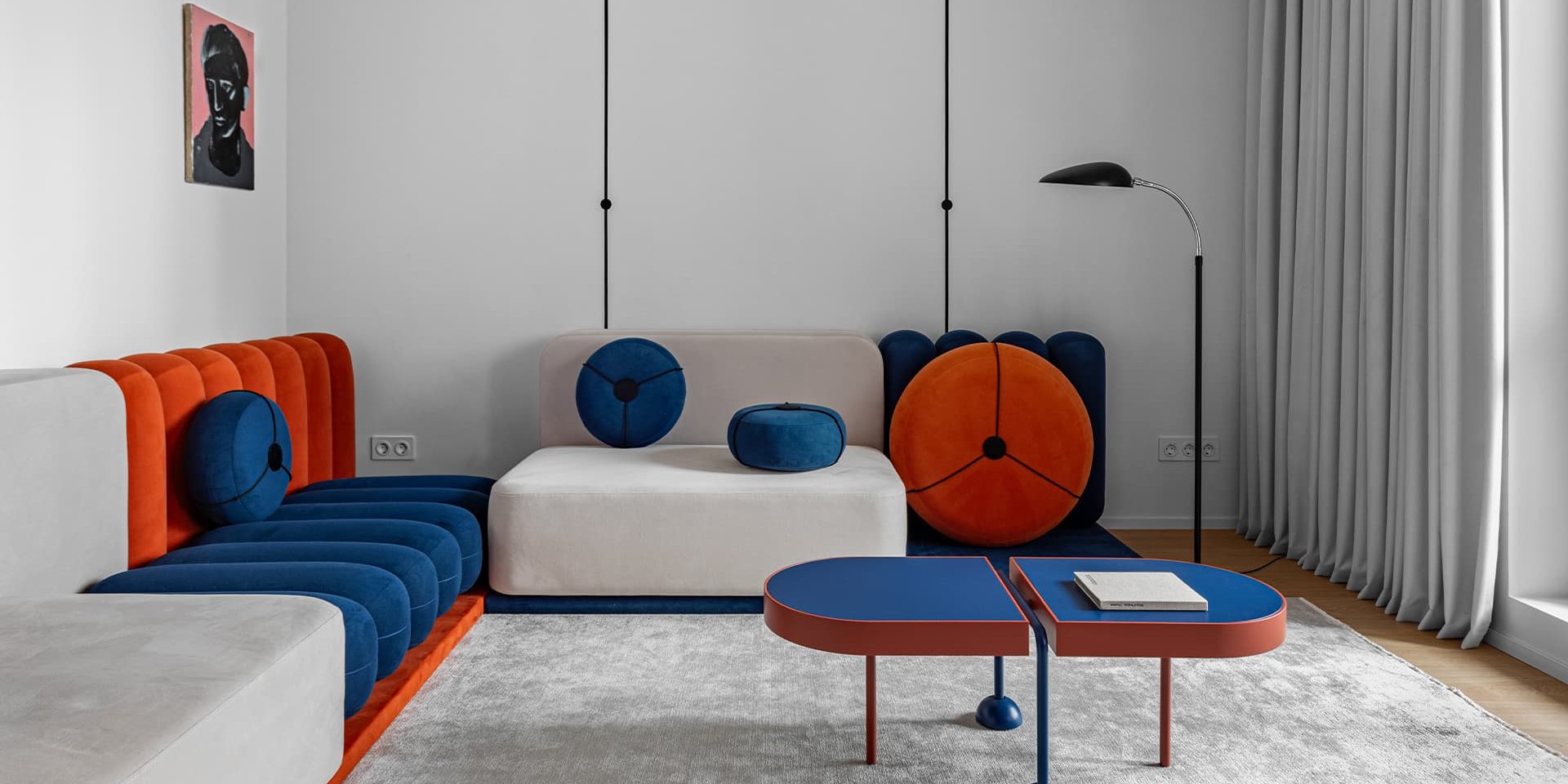 Color-blocking и игра геометрических фигур в ярком интерьере — проект