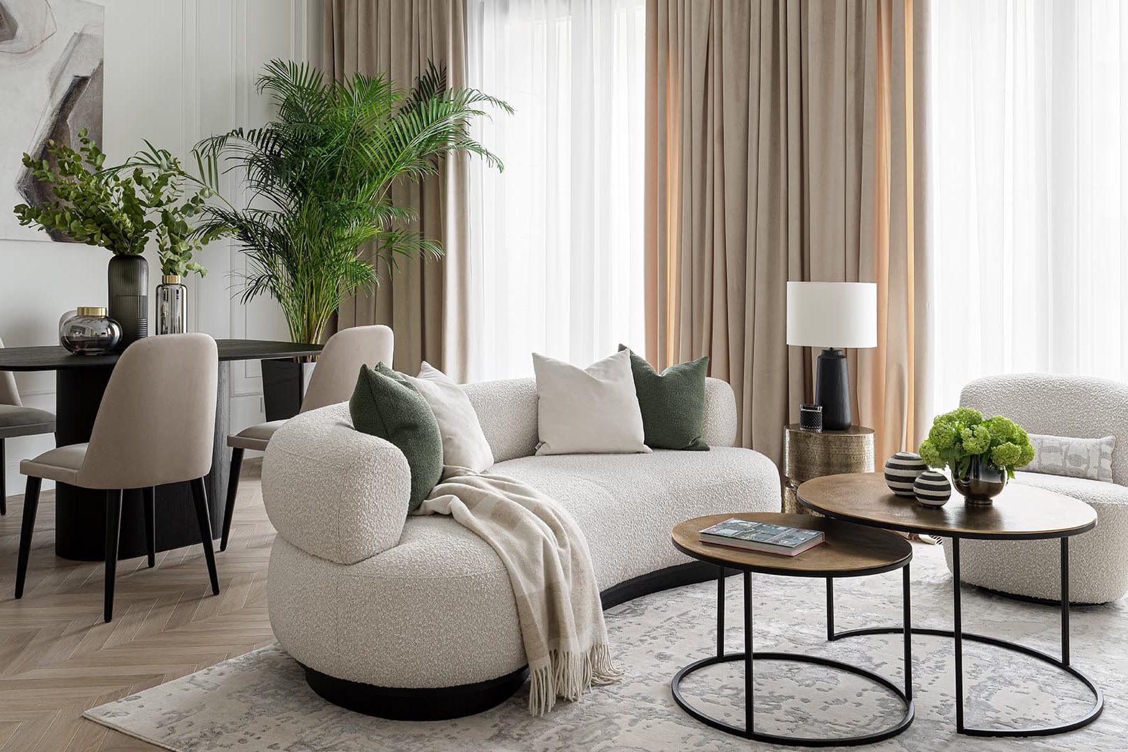 Интерьер инвестиционной квартиры в неоклассическом стиле — проект Victoria Vlasova