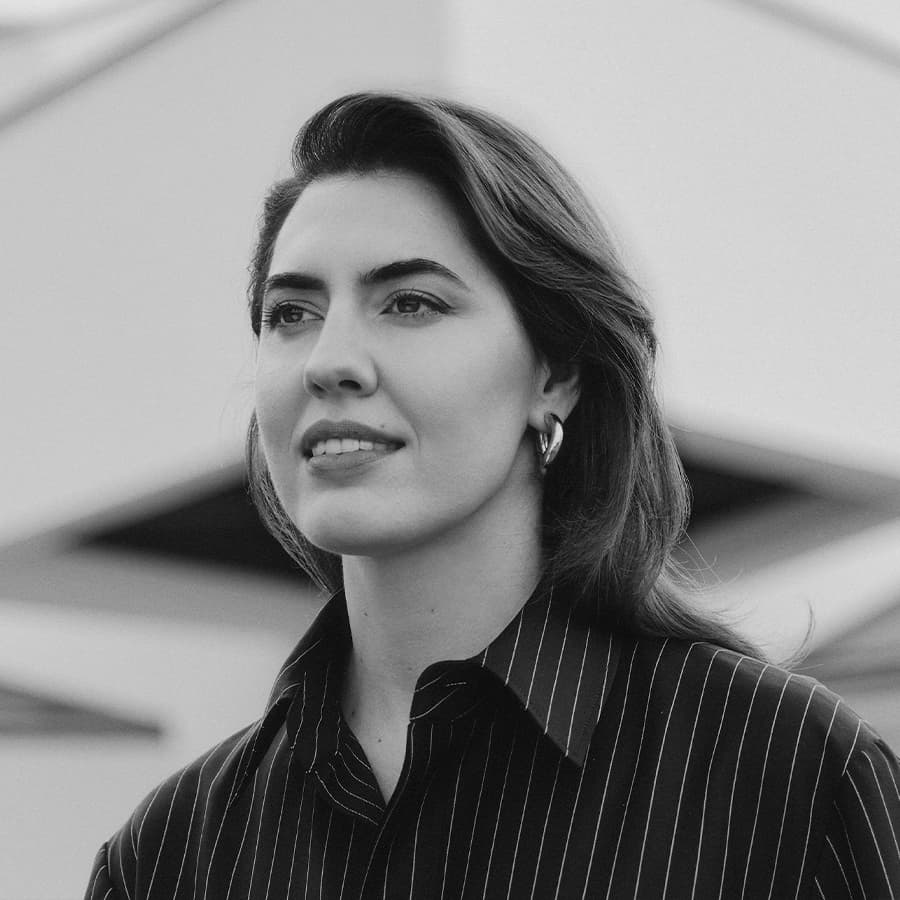 Аня Саркисьянц