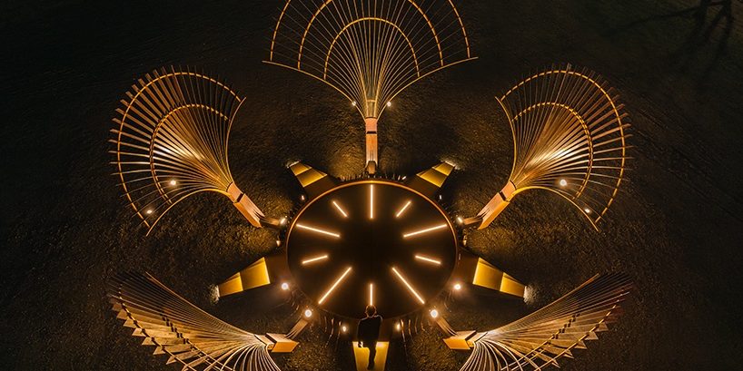 Чэн-Цзун Фэн переосмыслил форму огненного дерева в инсталляции