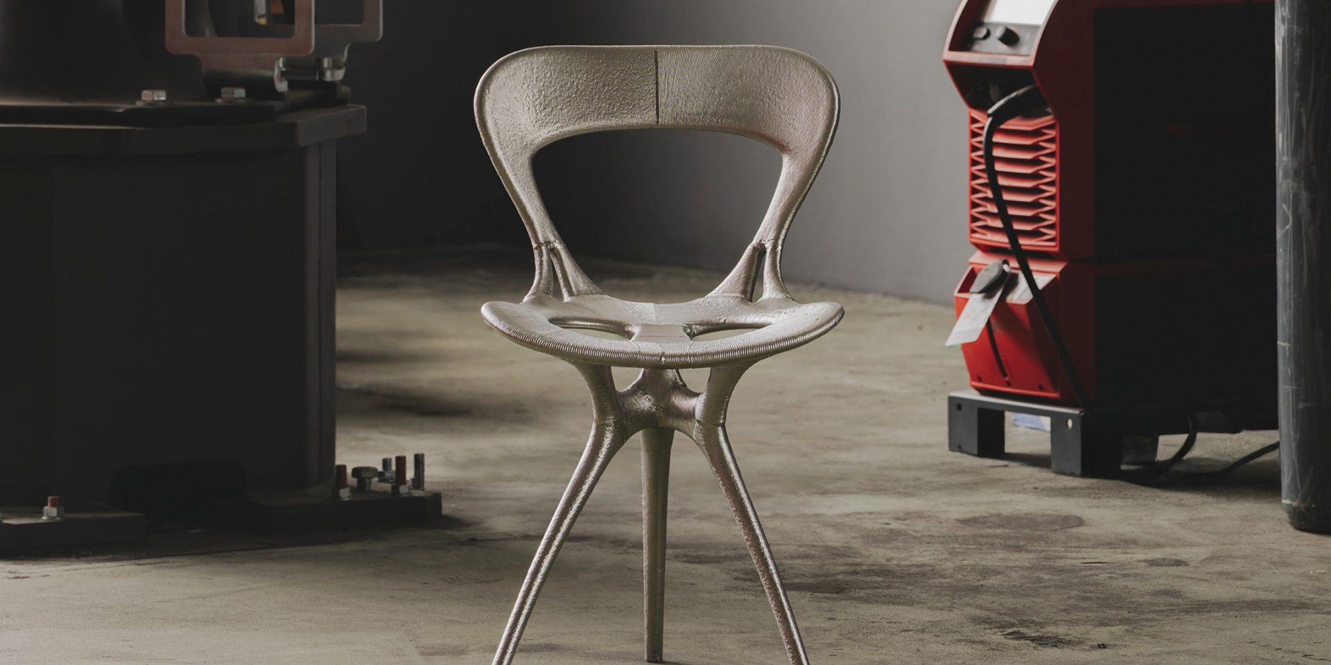 Росс Лавгроув создал стул совместно с искусственным интеллектом