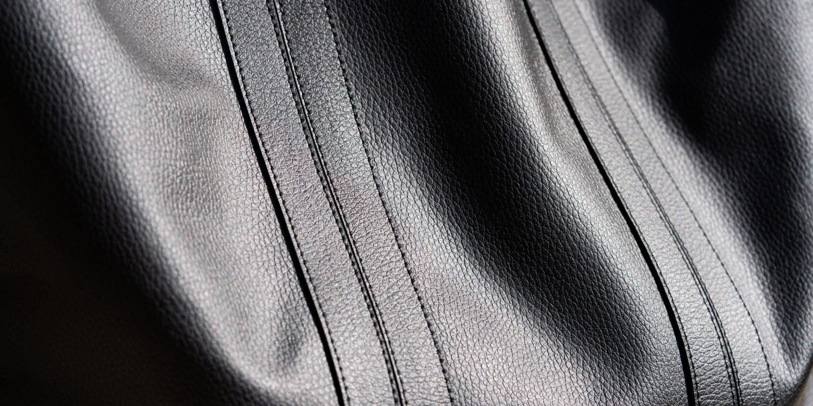 Лондонский стартап разработал альтернативную кожу из пивных остатков